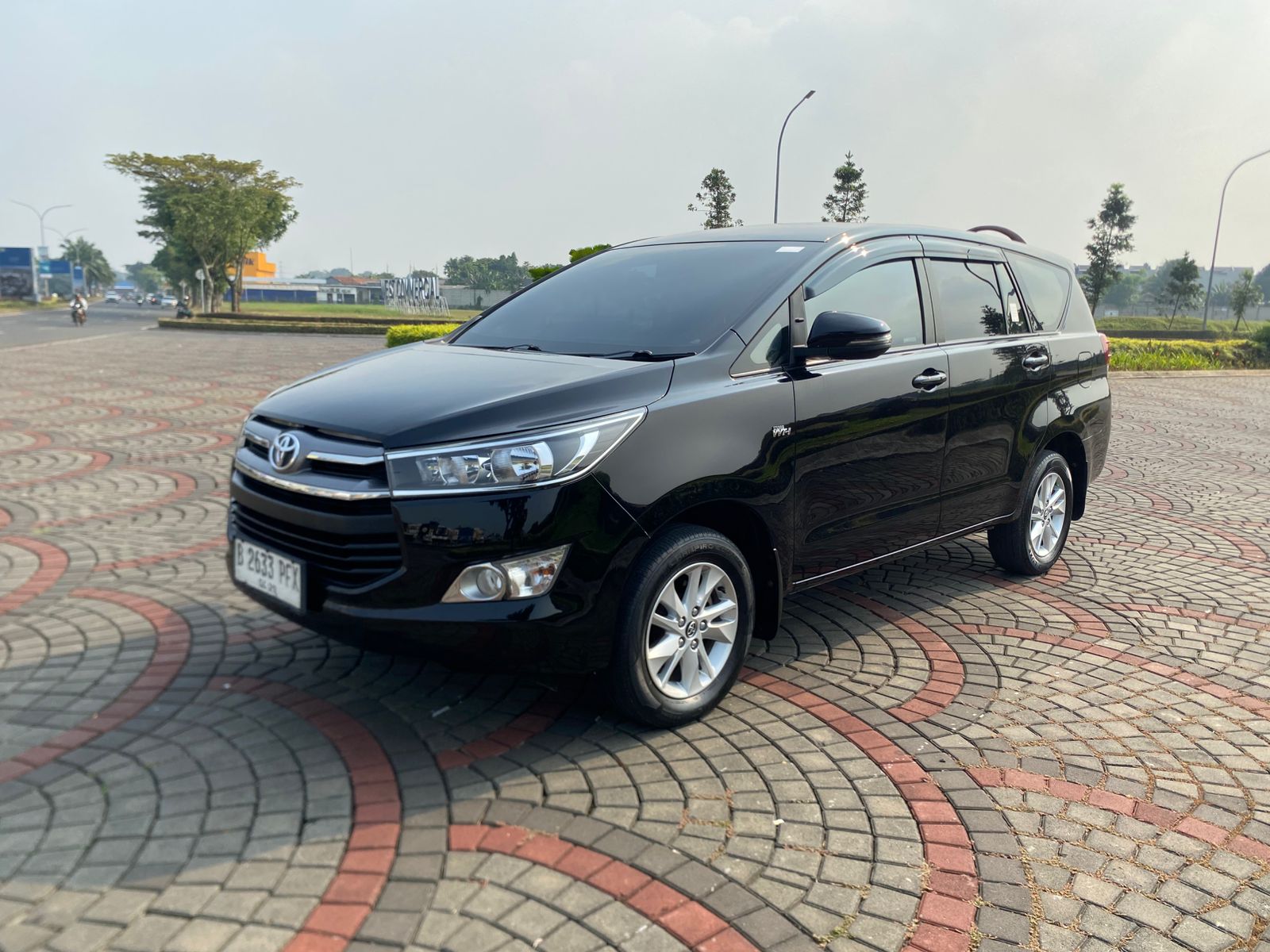 Toyota  Innova  G at 2019 thumbnail 7