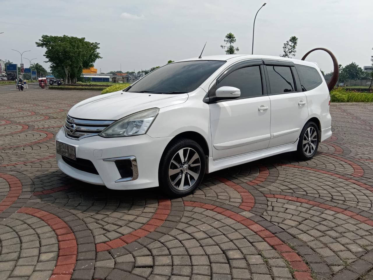 Nissan grandlivina 2016 thumbnail 6